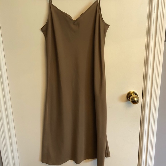 Uniqlo Dress - Picture 2 of 4